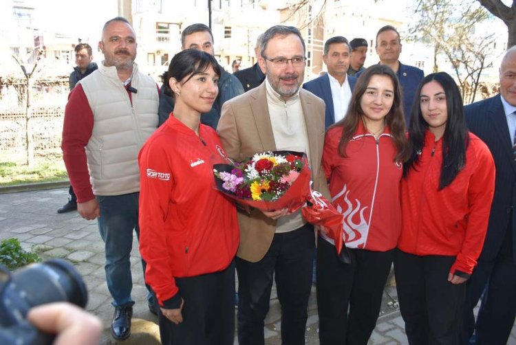 Gençlik ve Spor Eski Bakanı Dr. Mehmet Muharrem KASAPOĞLU İlçemizde Bir Dizi İnceleme ve Ziyaretlerde Bulundu