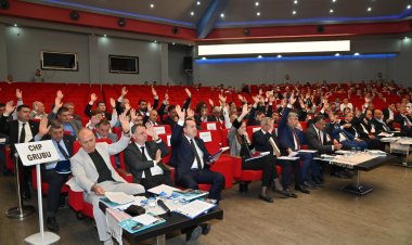 Büyükşehir Meclisinde Görev Dağılımı Yapıldı