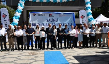 Salihli’de TÜBİTAK 4006 Bilim Fuarları Festivali Açıldı
