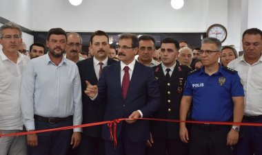 Kaymakam Ali Güldoğan, 15 Temmuz Temalı Resim Sergisini Ziyaret Etti