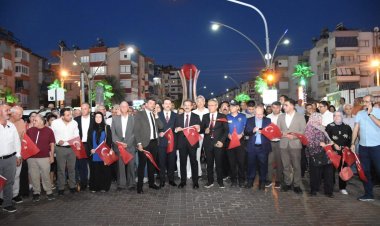 Salihli'de 15 Temmuz Demokrasi Yürüyüşüne Yoğun Katılım