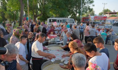 Salihli, Sarıpınar Mahallesi'nde Birlik ve Beraberlik Gecesi