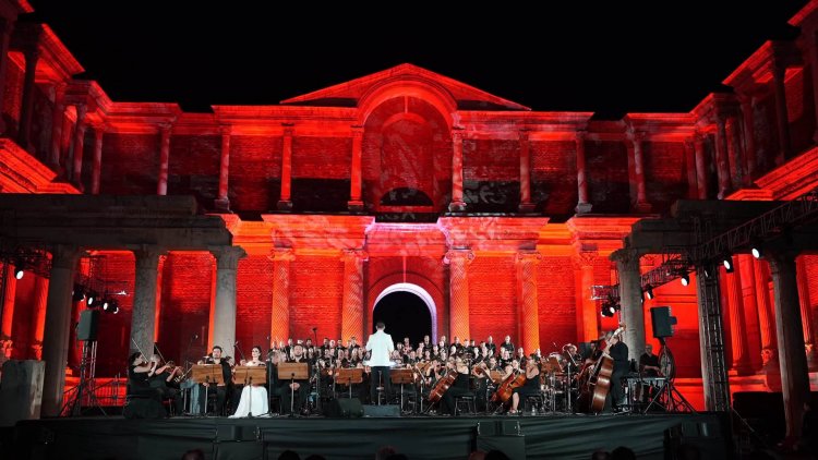 UNESCO Dünya Mirası Sardes’te Carmina Burana ile Görkemli Final