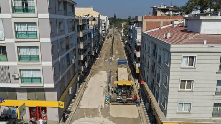 Salihli, Park Caddesi’nde Sıcak Asfalt Çalışmaları Başladı