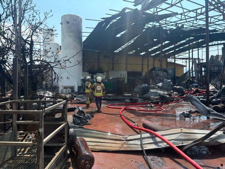 Salihli’de Gaz Dolum Tesisindeki Yangının Ardından Soğutma Çalışmaları Sürüyor